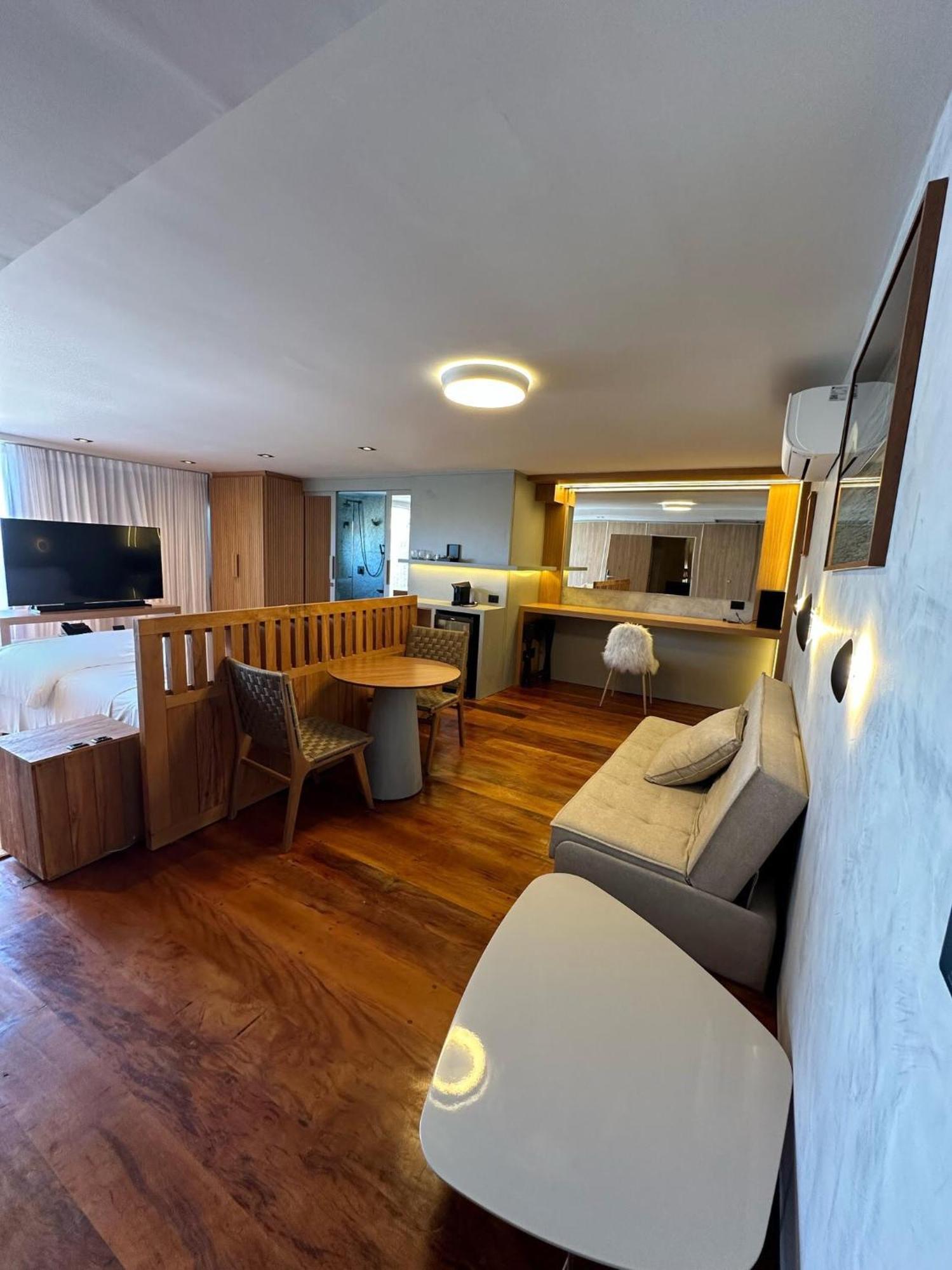 Duke Beach Hotel ماريسياز المظهر الخارجي الصورة