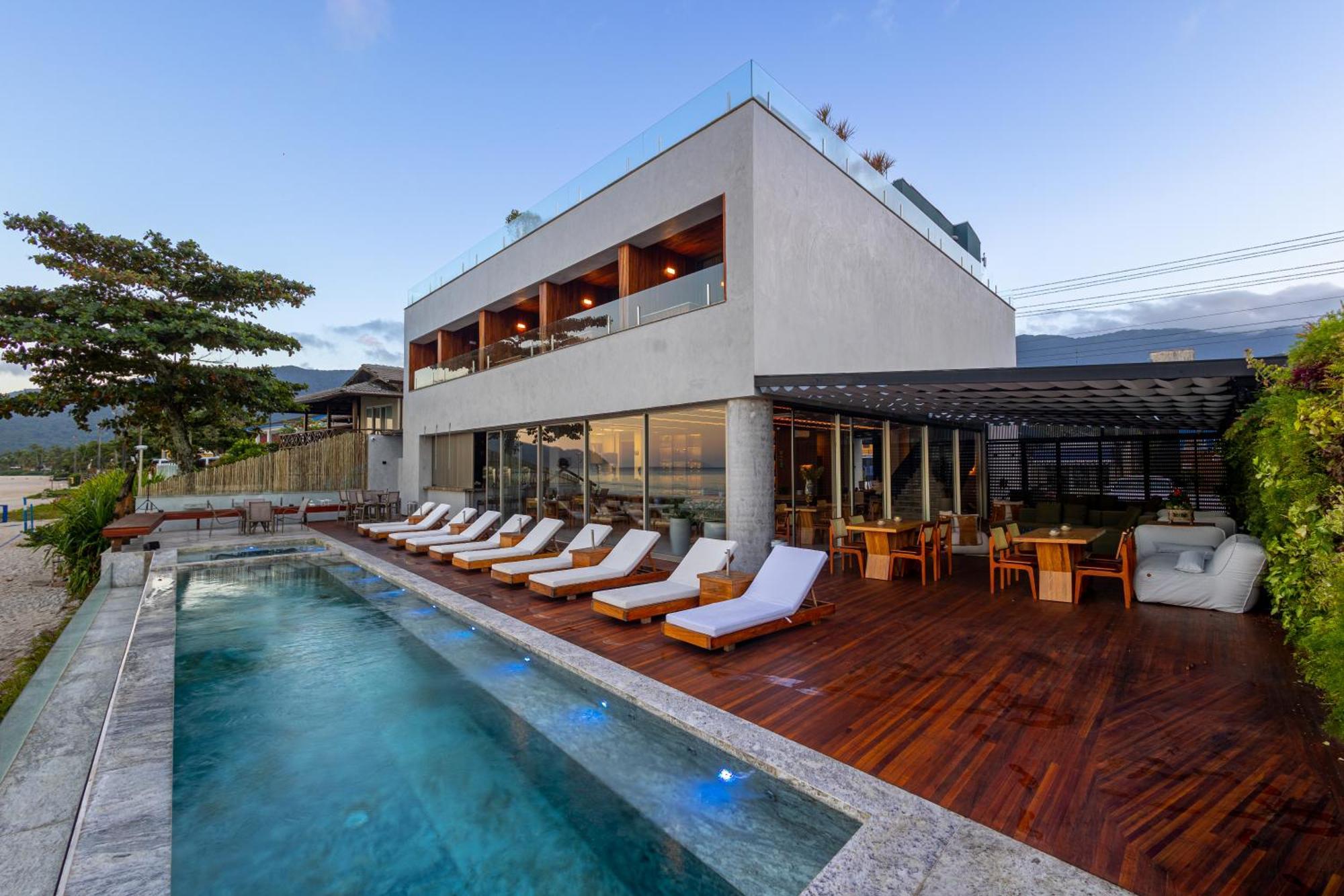 Duke Beach Hotel ماريسياز المظهر الخارجي الصورة