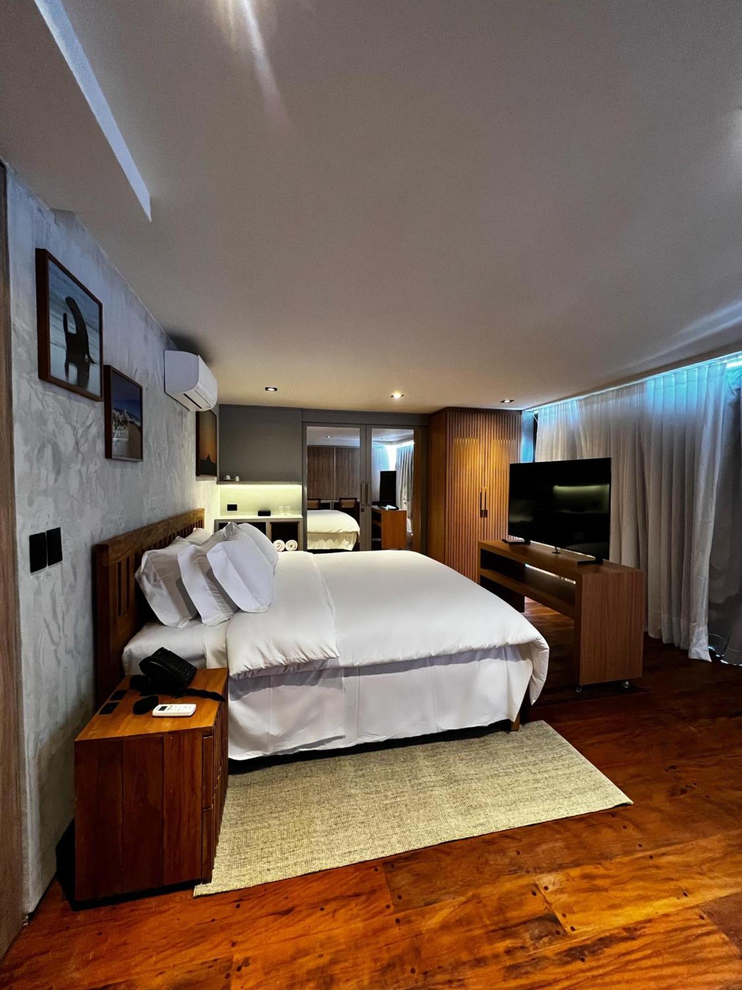 Duke Beach Hotel ماريسياز المظهر الخارجي الصورة