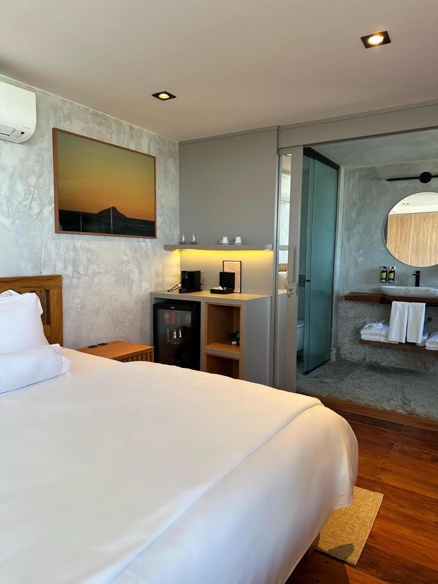 Duke Beach Hotel ماريسياز المظهر الخارجي الصورة