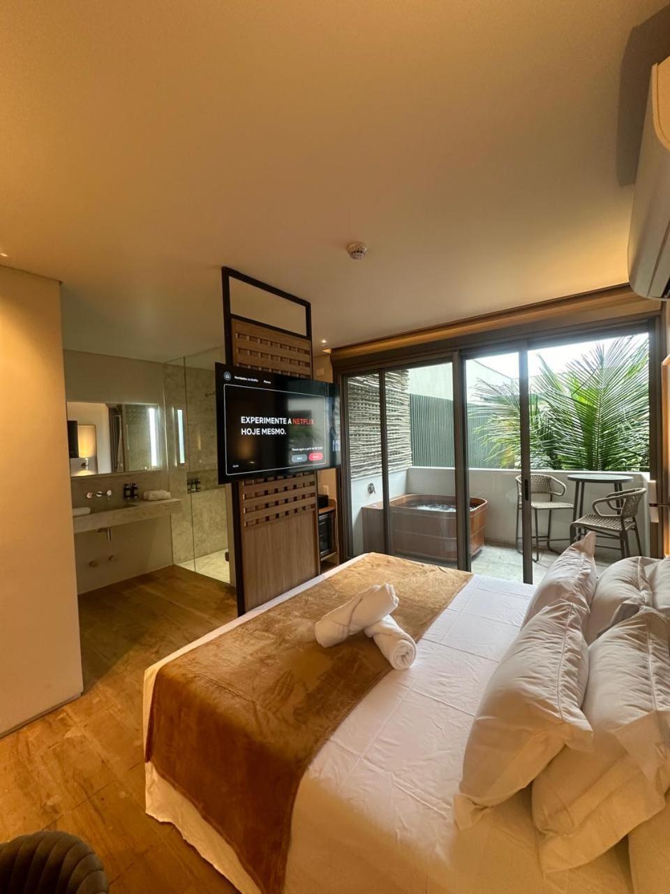 Duke Beach Hotel ماريسياز المظهر الخارجي الصورة